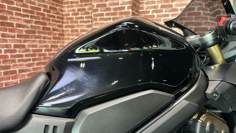Honda CBR650R